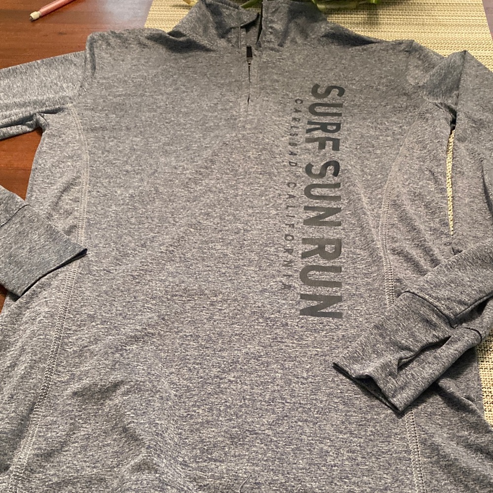 Surf Sun Run Women's Heather Gray Quarter-Zip Pullover size S